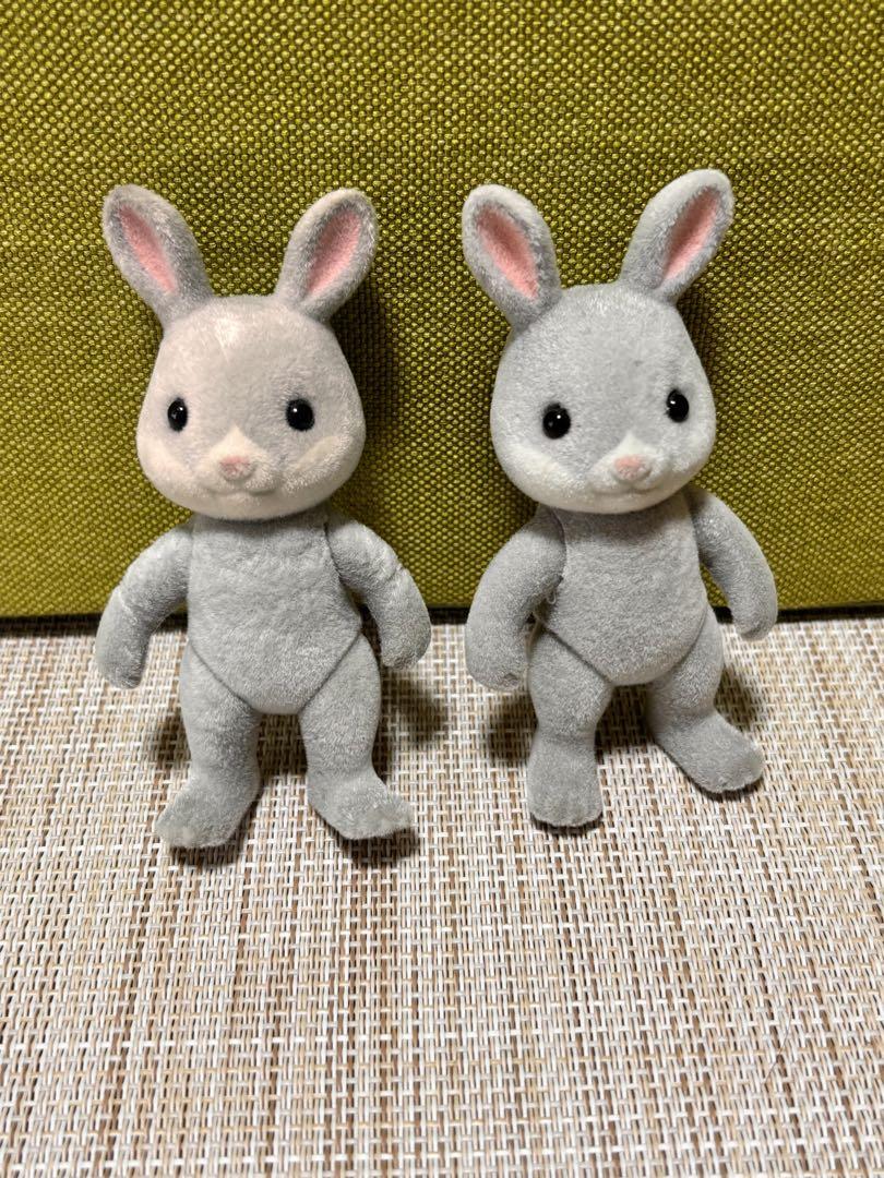 シルバニアファミリー　森のキッチン限定　シェフ＆ウェイトレス（わたウサギ）