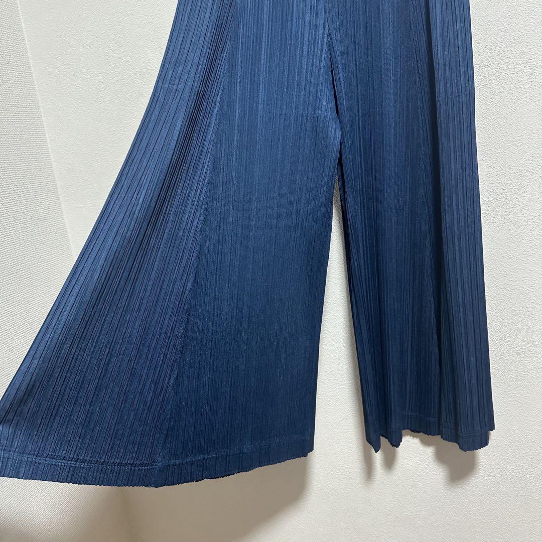 PLEATS