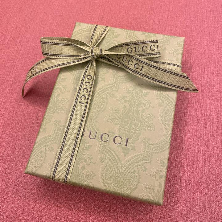 箱付き GUCCI ネックストラップAB