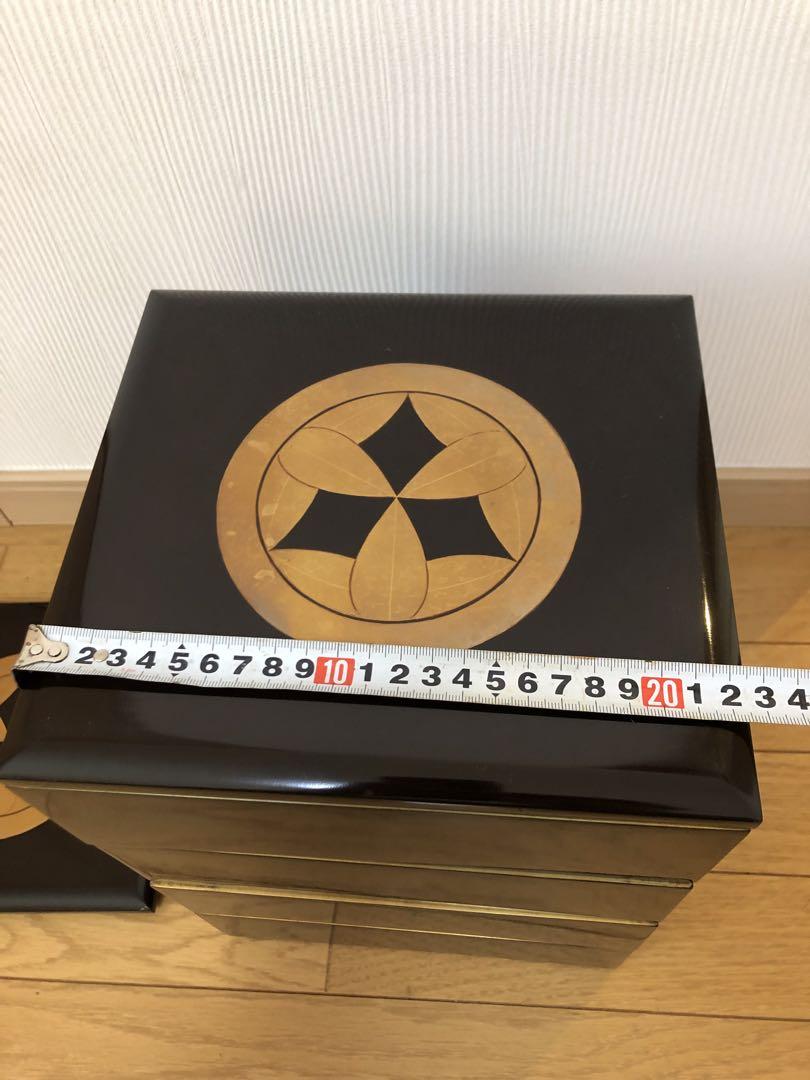 重箱　四段　家紋　丸に九枚笹？ 木製 漆器 黒