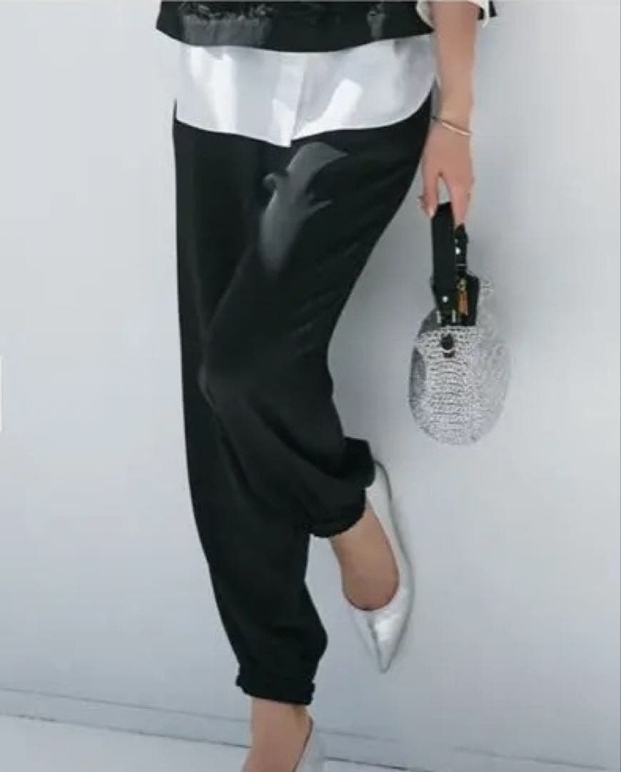 23区サテンジョグパンツ　ブラック 36サイズ