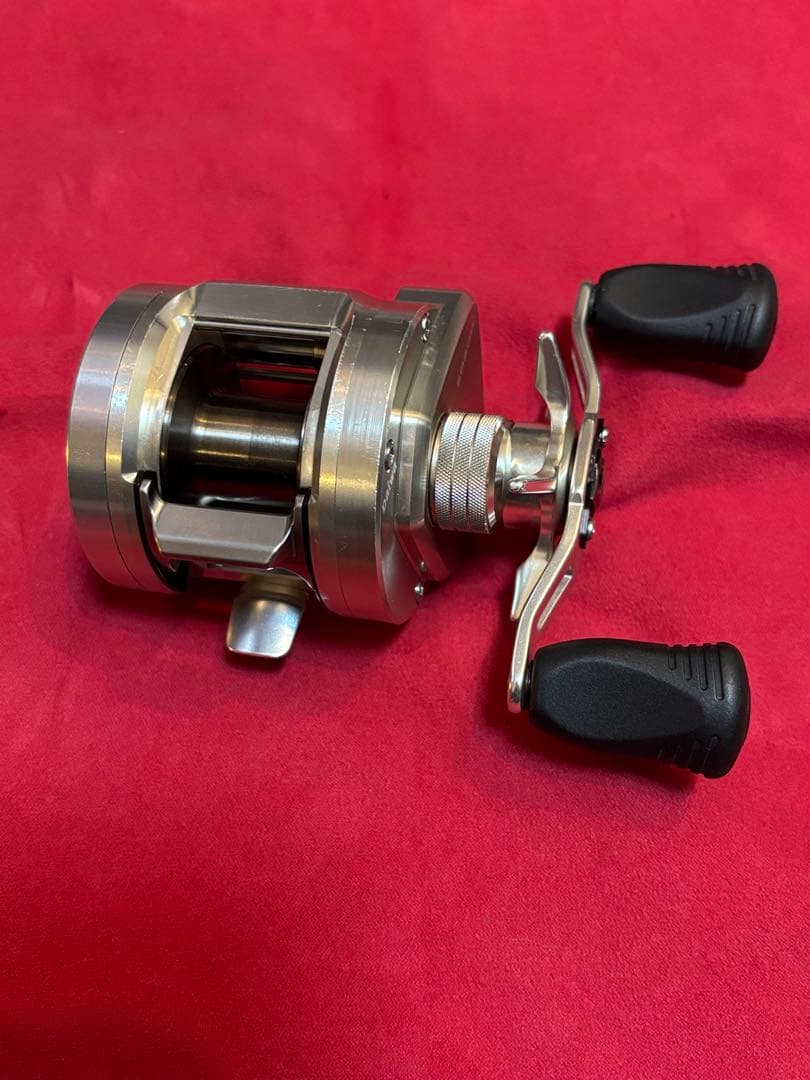 DAIWA RYOGA2020 ベイトリール　右ハンドル週末特価
