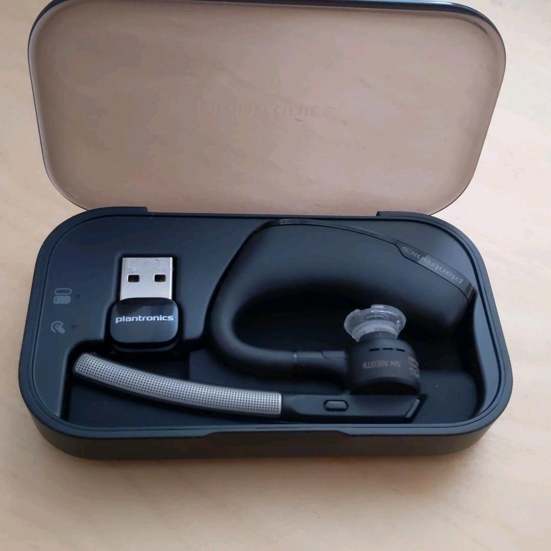 PLANTRONICS  Voyager Legend UC B235-M
