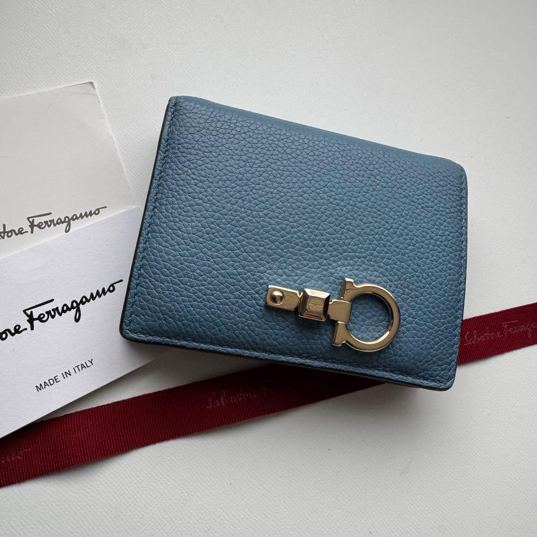 Ferragamo サルバトーレフェラガモ 2つ折り財布Salvatore Ferragamo