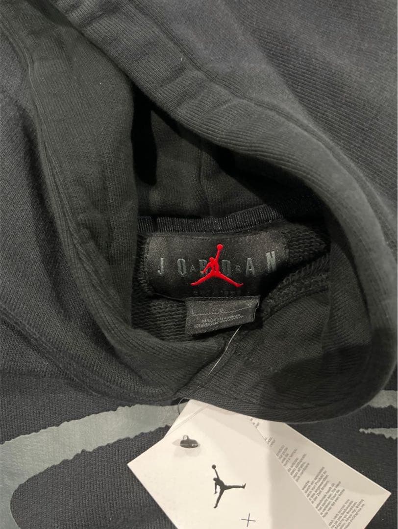 【新品】ナイキ ジョーダン x トラヴィス スコット パーカー フーディ L 【新品】ナイキ ジョーダン x トラヴィス スコット パーカー フーディ L