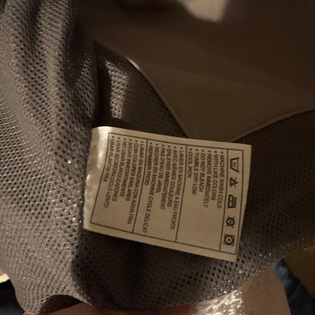 ACG ベージュ アウトドアベストNIKE ACG ベージュ アウトドアベストNIKE