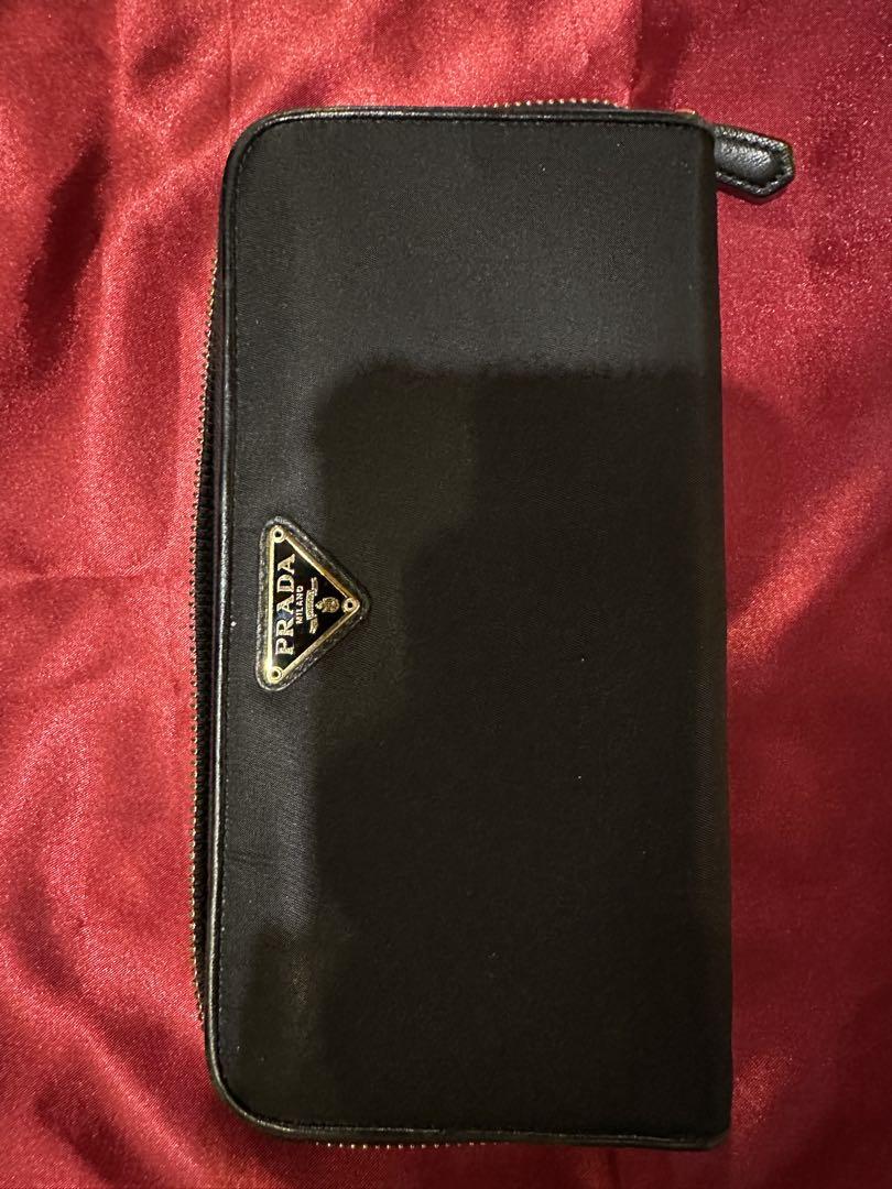 PRADA ラウンドジップ　長財布　プラダ