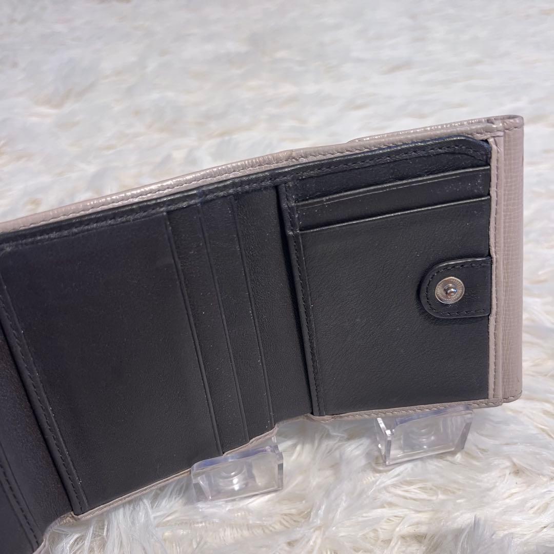 美品 BALLY グレー 三つ折り財布 コンパクト財布 箱付き レザー 美品 BALLY グレー 三つ折り財布 コンパクト財布 箱付き レザー