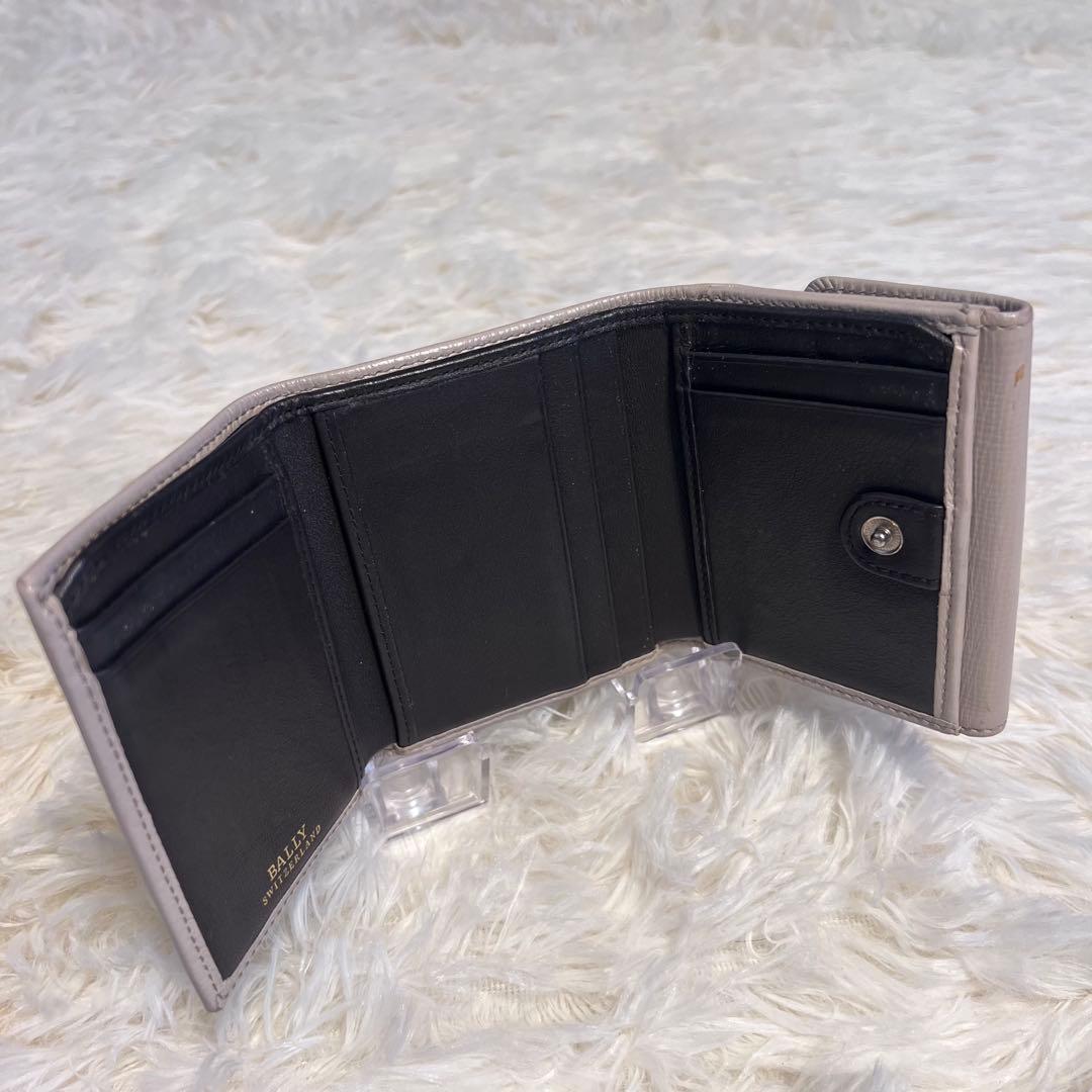美品 BALLY グレー 三つ折り財布 コンパクト財布 箱付き レザー 美品 BALLY グレー 三つ折り財布 コンパクト財布 箱付き レザー
