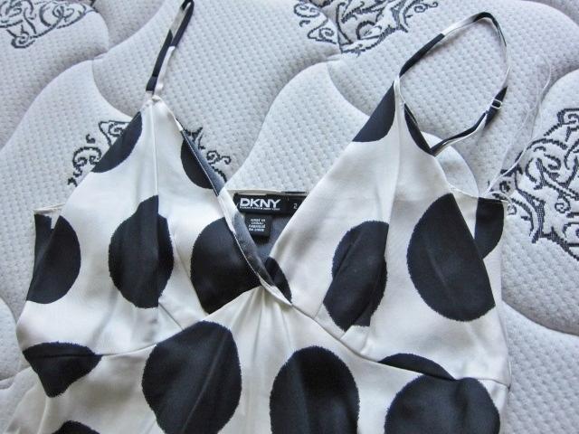 【送料込】 新品同様DKNY 美品 ペチコート2点ダナ・キャラン ワンピース ワンピース