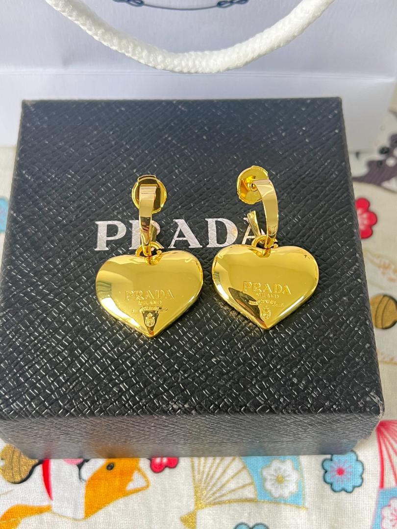 ⭐人気品⭐プラダ PRADA ハートピアス ゴールド