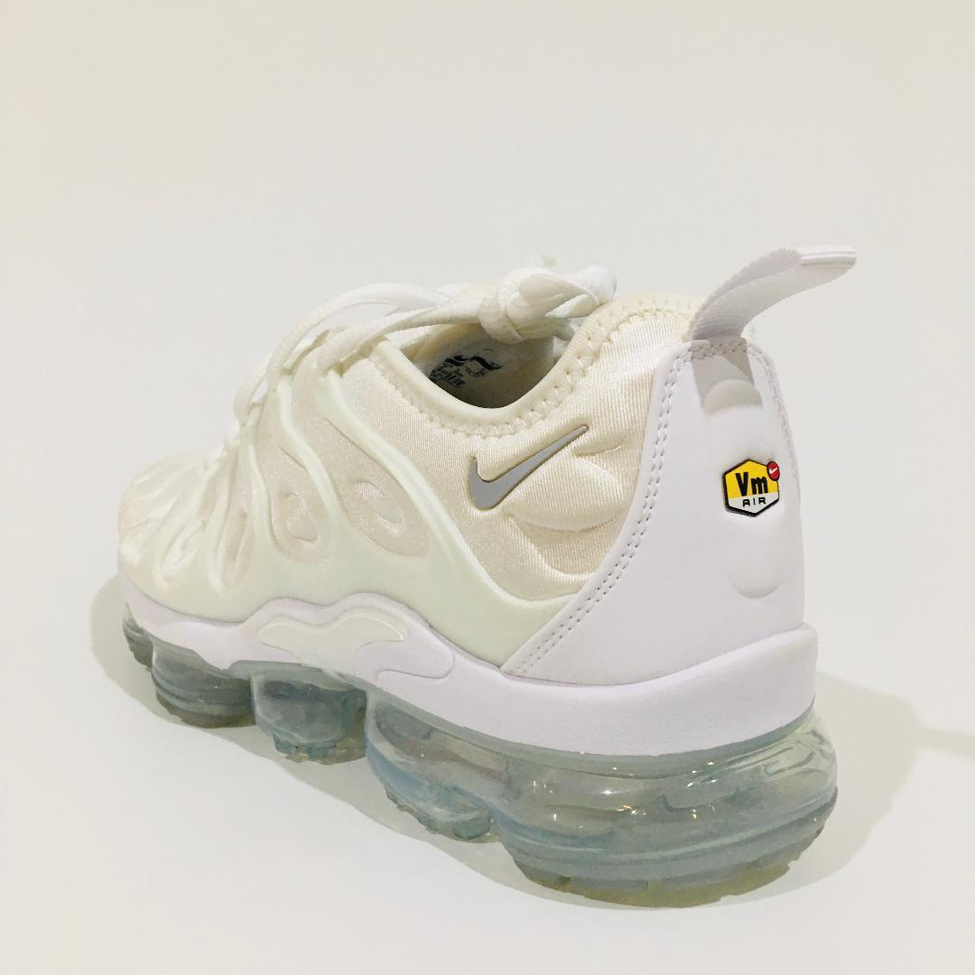 正規品特価 新品 NIKE AIR VAPORMAX PLUS 白 30cm Y-435 FMAN8-m39325938763 HOT豊富な