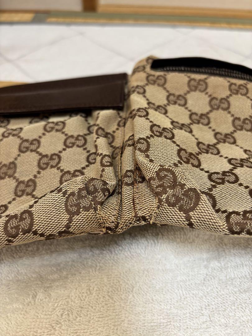 【美品】Gucci GGパターン ボディバッグ