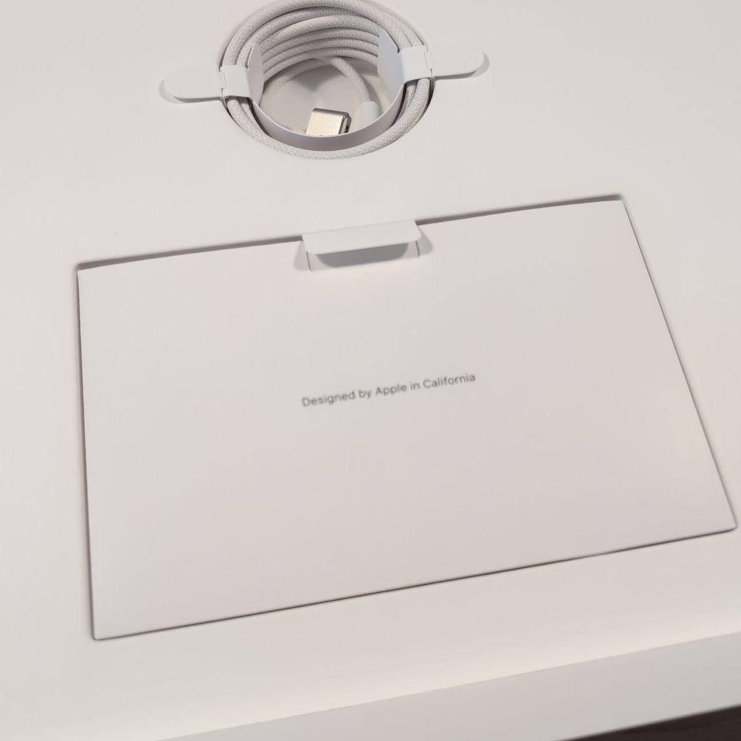 2023 MacBook Air 15インチ ［スターライト］