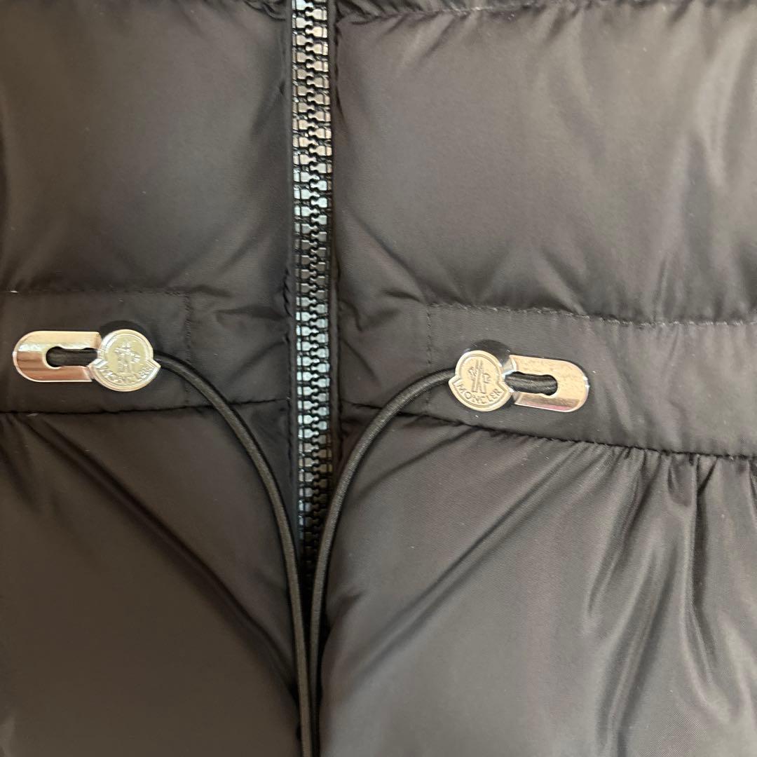 モンクレール ペプラムダウンジャケット クリーニング済み モンクレール ペプラムダウンジャケット クリーニング済み