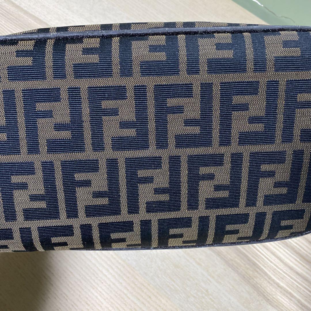 FENDI ズッカ ハンドバッグ（訳あり）