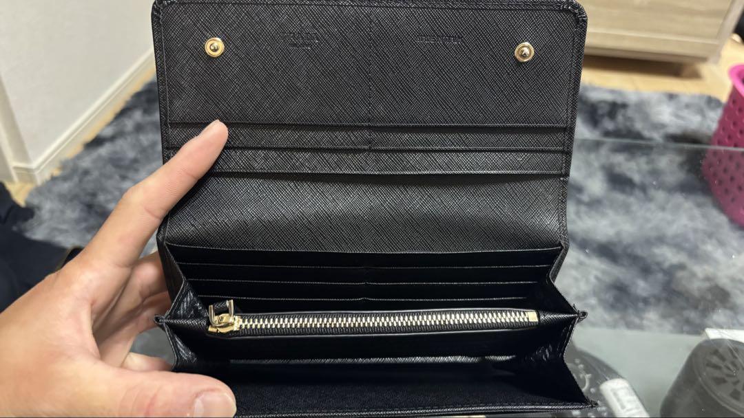 PRADA 長財布