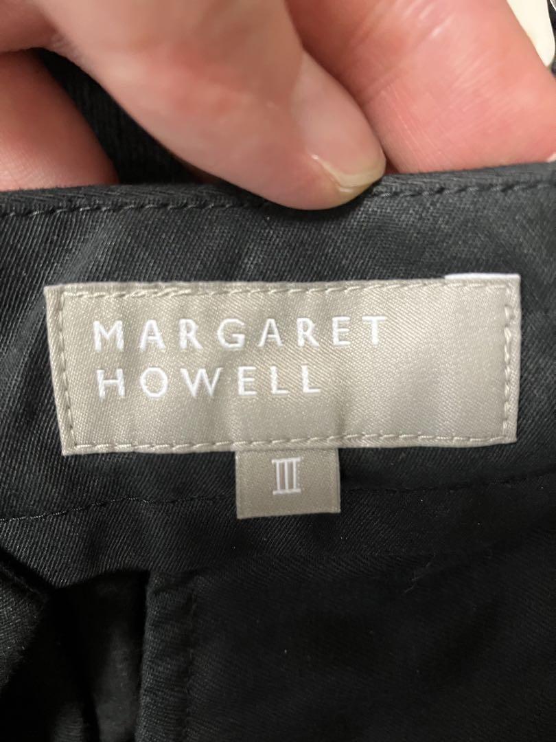 【未使用】MARGARET HOWELL ショートパンツ 黒　サイズ3