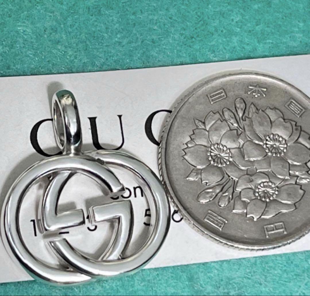 GUCCI インターロッキングペンダントトップ