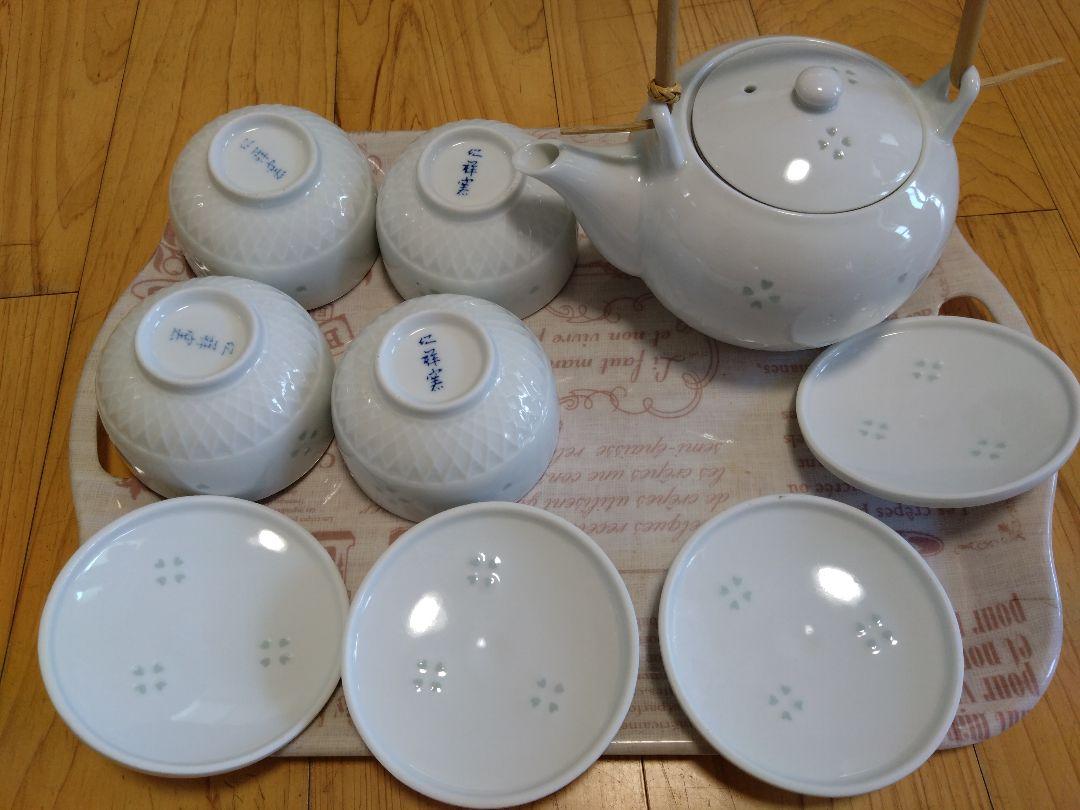 大正時代の東洋陶器！急須と蓋付き湯呑4客セット！ 有田焼 白磁 蛍 急須と蓋付き湯呑4客セット 仁祥窯 - メルカリ