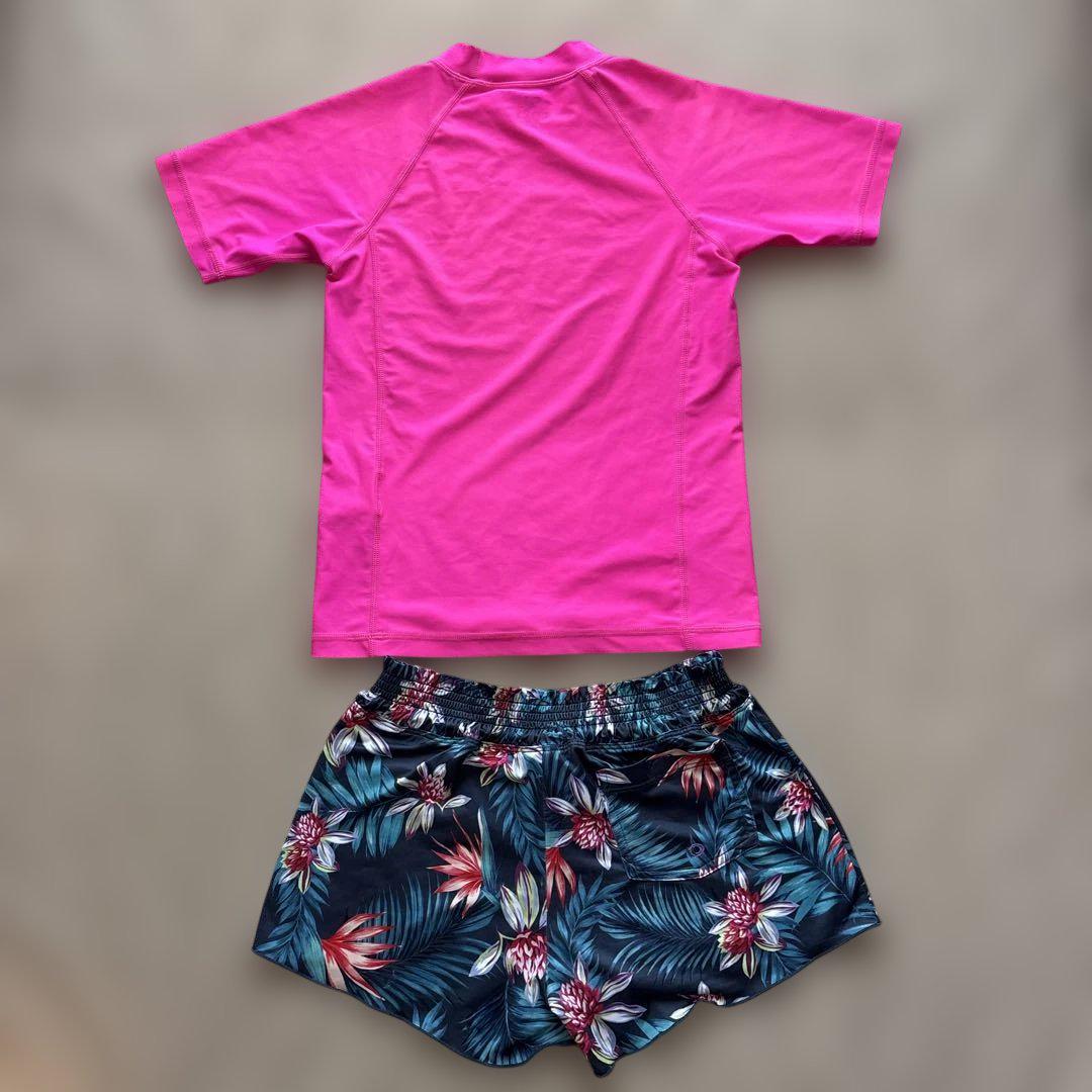 ROXY ラッシュガードと花柄ショートパンツセット - メルカリ