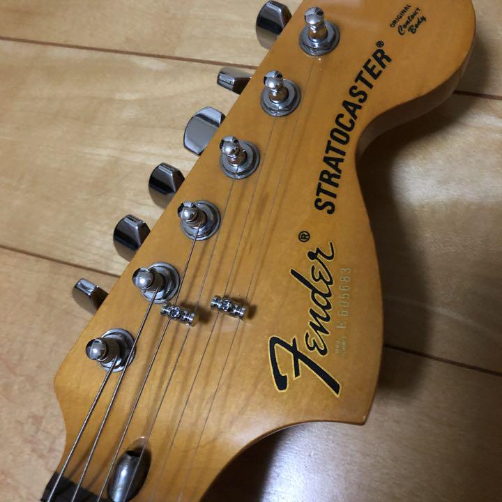 fender japan st72 eシリアル stratocaster