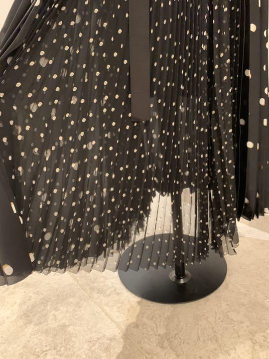 【美品】sacai サカイ スタープリント プリーツ ラップ スカート sacai（スカート）のフリマアイテム一覧