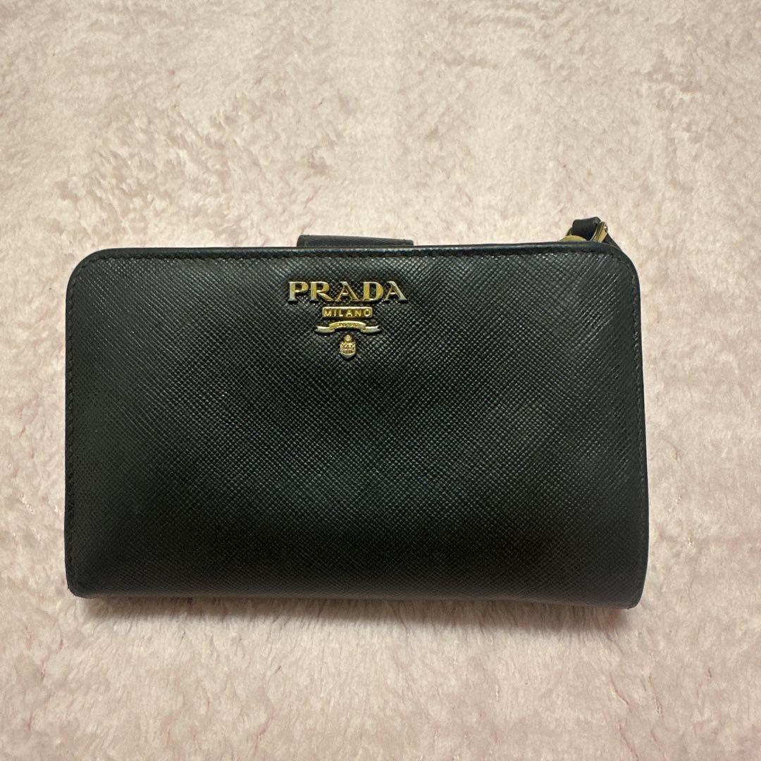PRADA 二つ折り財布 黒 サフィアーノレザー PRADA サフィアーノレザー 二つ折り財布 ブラック