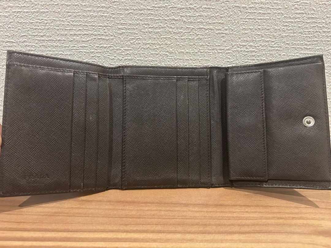 PRADA ナイロン　茶色　三つ折り財布