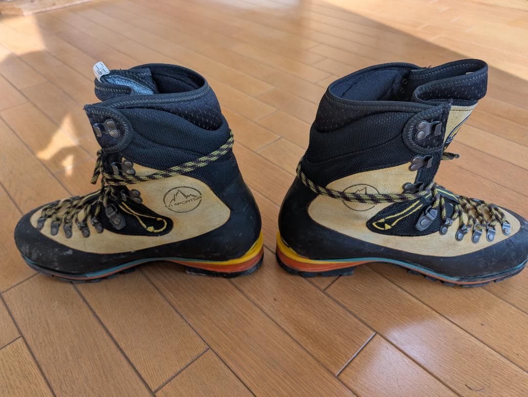 スポルティバ ネパールエボ　ゴアテックス　サイズ４３