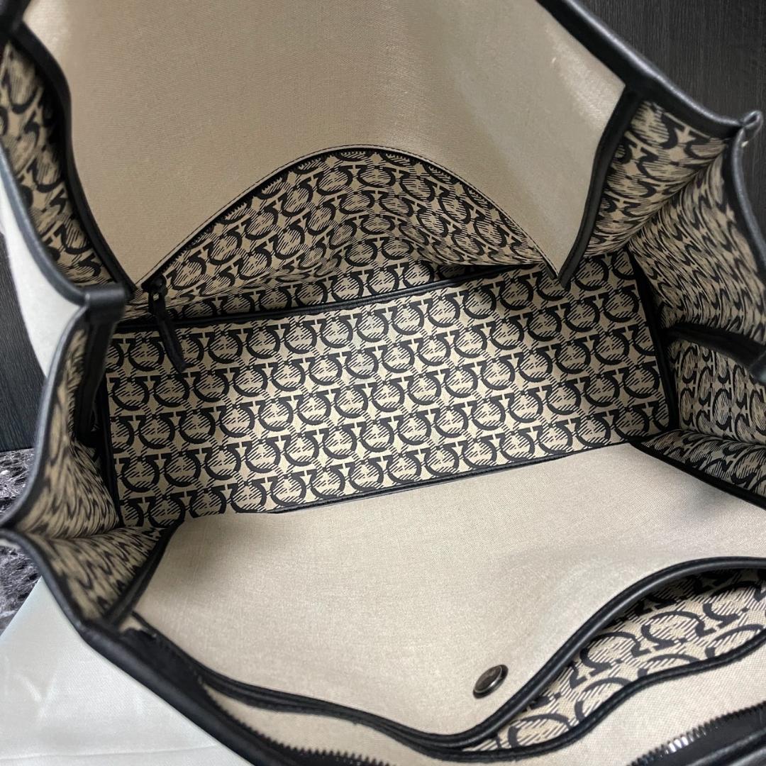 即発 Ferragamo