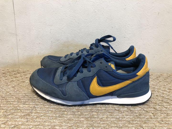 NIKEインターナショナリスト コートブルー/イエロー 828041-402