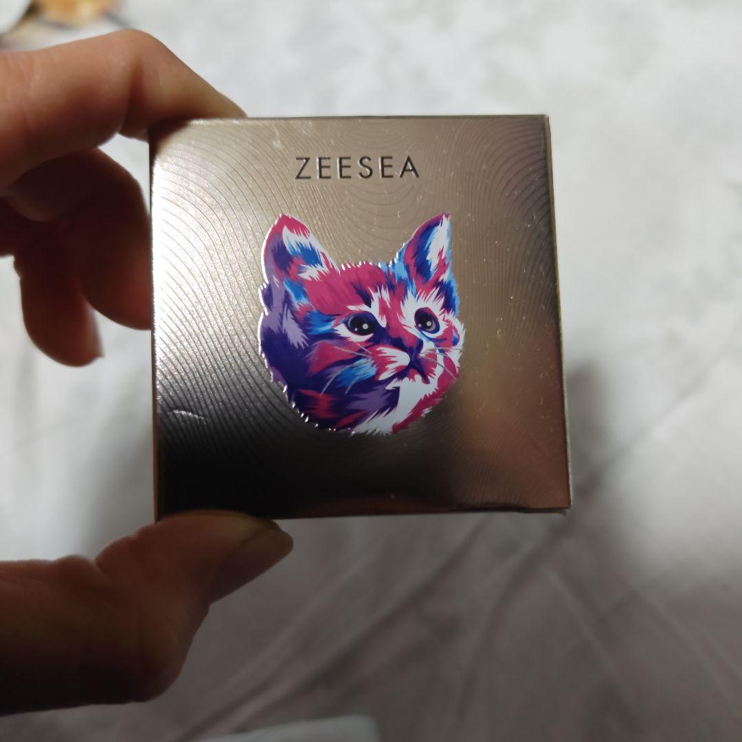 【新品未使用】ZEESEA 夢幻燦爛 動物シリーズ 四色アイシャドウ