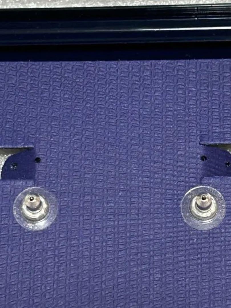 Swarovski 青いクリスタル スタッドピアス