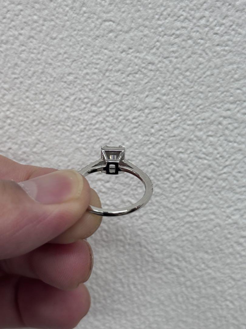 ★0.57ct0.30ct★✨ F,SI-1エメラルドカットダイヤリング指輪