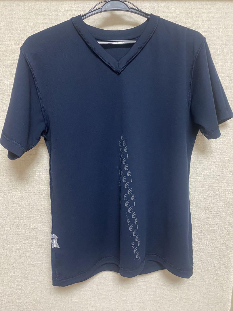 リライブ　Ｖネック　Tシャツ　S
