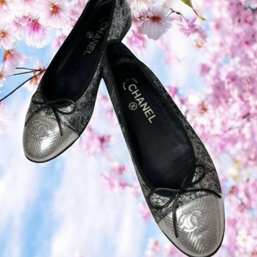 ラグジュアリー CHANEL フラットシューズ バレエシューズ リボン