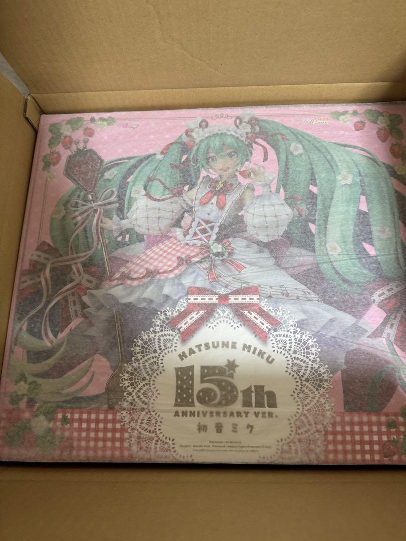グッドスマイルカンパニー　初音ミク 15th Anniversary Ver. Amazon.co.jp: キャラクター ボーカル シリーズ01 初音ミク 初音