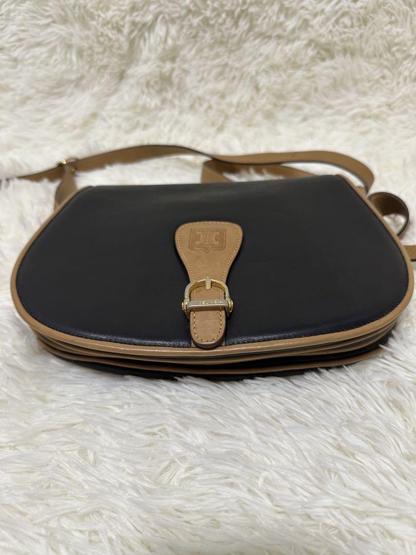 CELINE セリーヌ