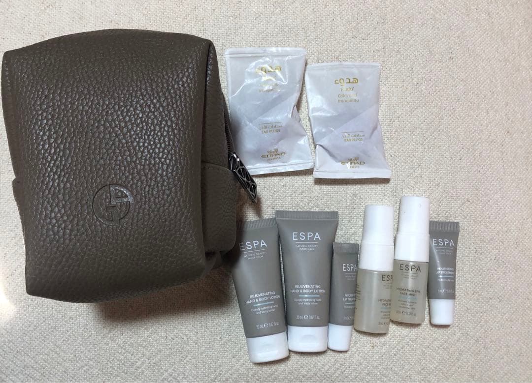 エミレーツ航空 ビジネス アメニティ(ブルガリ) 未開封 ポーチ ブラウン エミレーツ航空 ビジネス アメニティ(ブルガリ) 未開封 ポーチ ブラウン