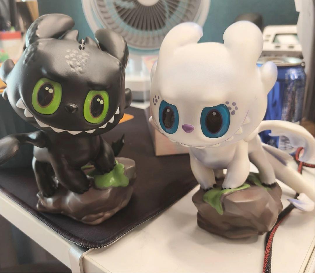 ヒックとドラゴン トゥース&ライト・フューリー フィギュア 2体セット ヒックとドラゴン トゥース&ライト・フューリー フィギュア 2体