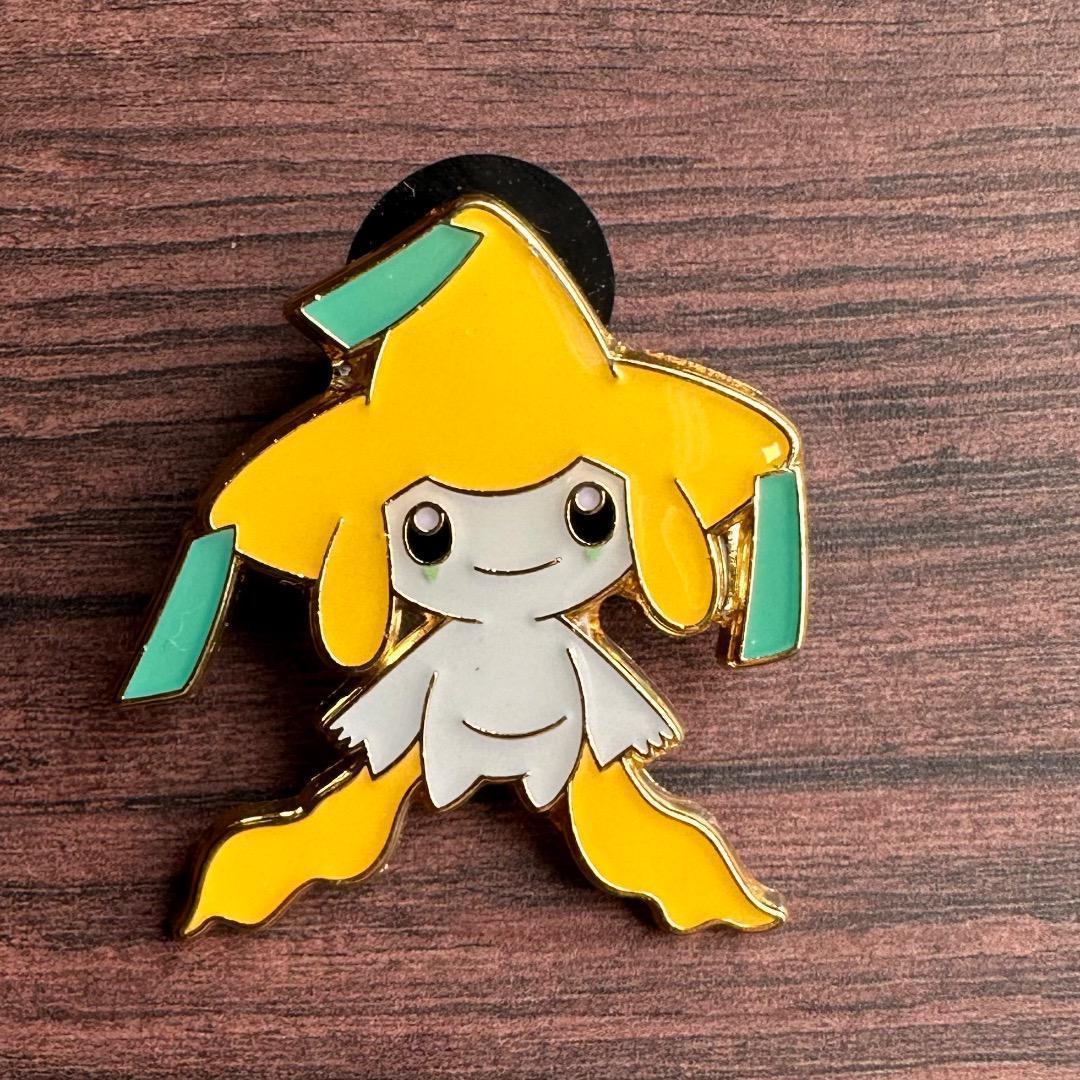 海外限定 !! 】ジラーチ 金属製 ポケモン ピンバッジ - メルカリ