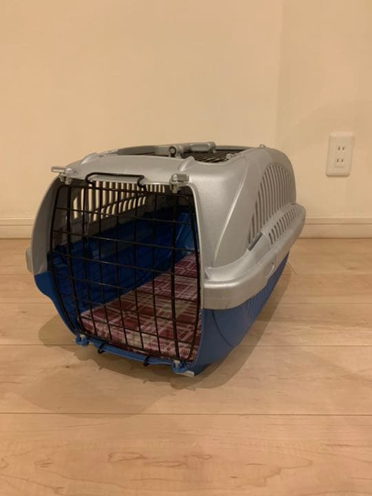 メルカリ 犬 ケージ ペットキャリーケース 持ち運び可能 犬用品 4 980 中古や未使用のフリマ