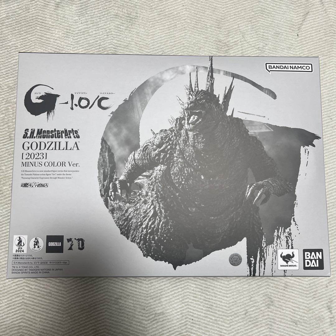 S.H.MonsterArts ゴジラ（2023） マイナスカラーVer. - メルカリ