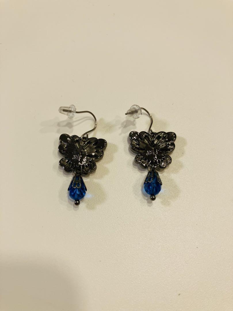 新品未使用】ANNA SUI ピアス＆ネックレスセット 箱付き ギフト