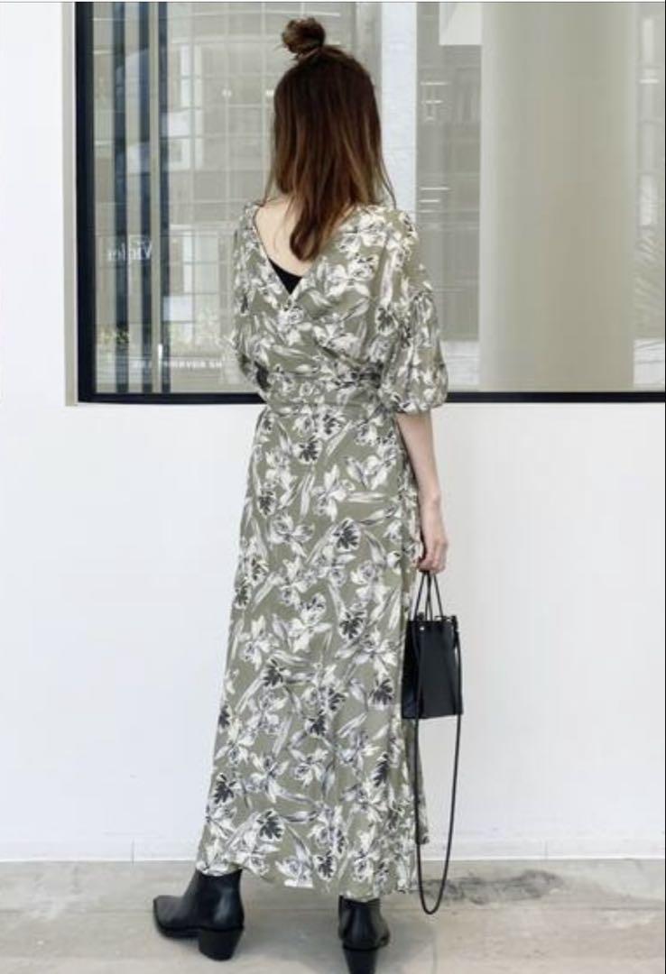 花柄　カシュクールワンピース　アパルトモン