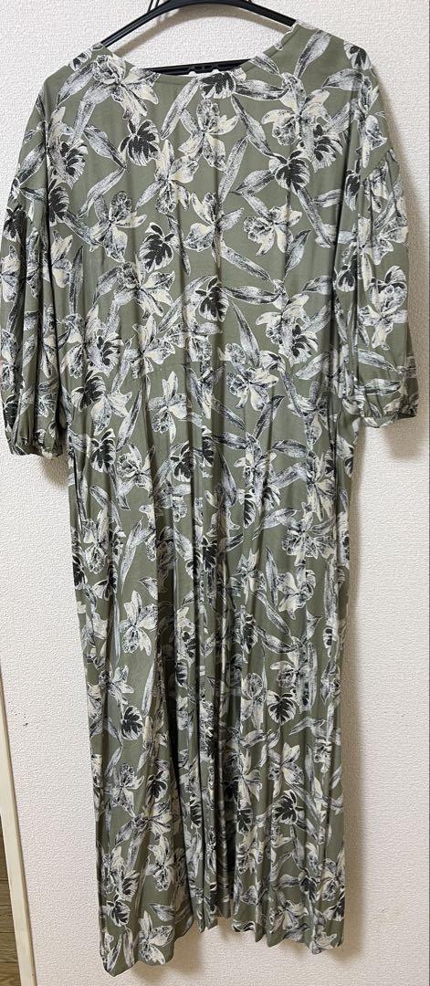 花柄　カシュクールワンピース　アパルトモン