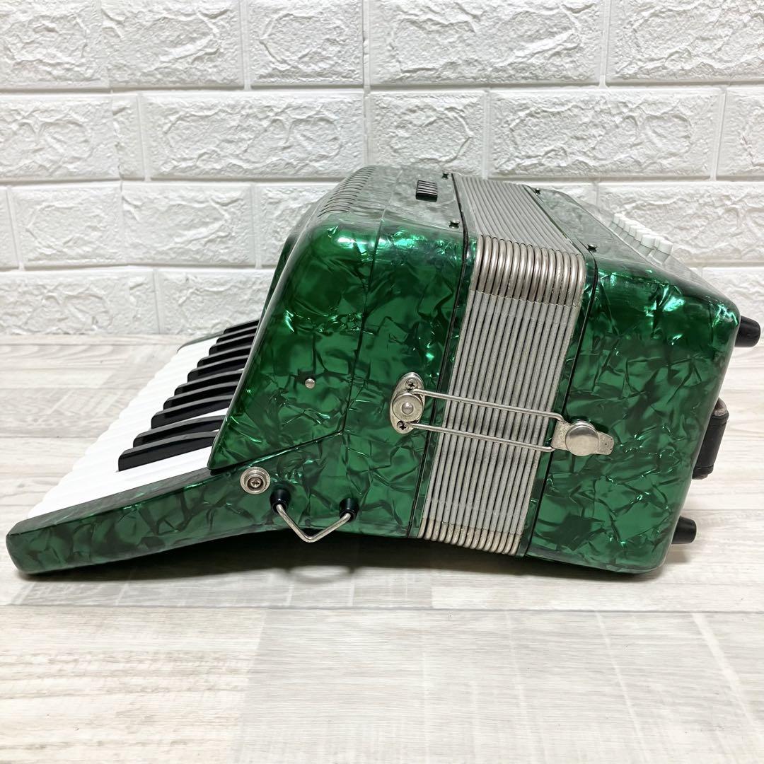 美品　YAMAHA アコーディオン 25鍵盤　18ベース　希少色　緑　グリーン
