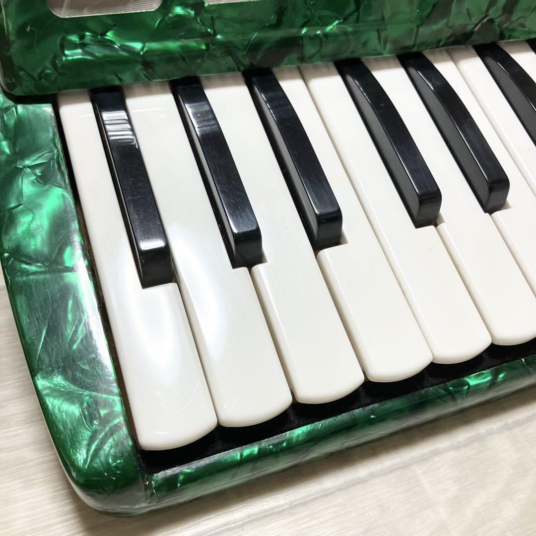 美品　YAMAHA アコーディオン 25鍵盤　18ベース　希少色　緑　グリーン