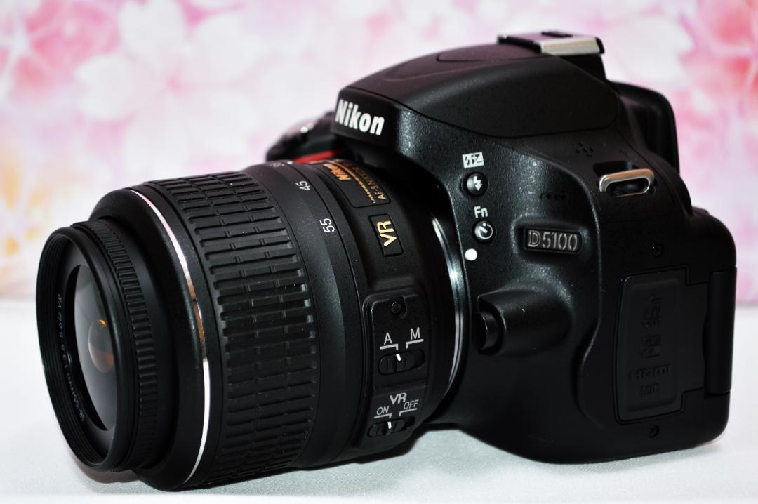 美品 ニコン Nikon D5100☆スマホに送れる！☆一眼レフ☆付属品多数！